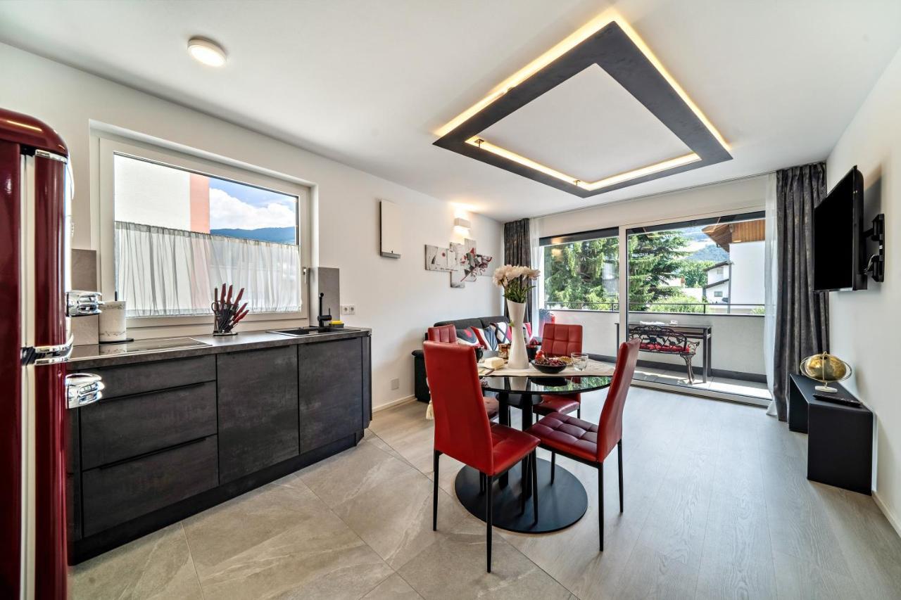 Apartment Il Cuore Rosso Naturns Extérieur photo